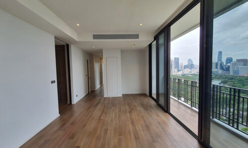 This luxury condo near Lumouni Park is available now in Muniq Langsuan luxury condominium in Bangkok CBD
