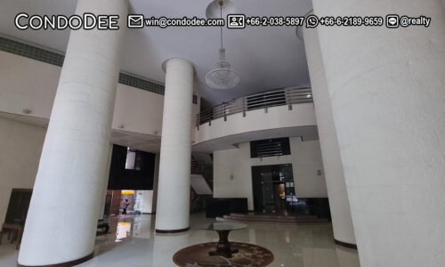 Mahogany Tower Sukhumvit 24 condo for sale in Bangkok is a high-rise apartment building that is located in the heart of Bangkok Central Business District in Phrom Phong. It was built in 1994.
