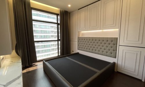 This 2-bedroom condo near Emquartier SHopping Mall is available now in a luxurious The XXXIX by Sansiri condominium on Sukhumvit 39 near BTS Phrom Phong in Bangkok CBD