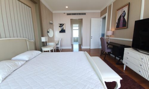 Large flat for rent in Asoke - 4 bedroom - high floor - luxury - Royce Private Residences