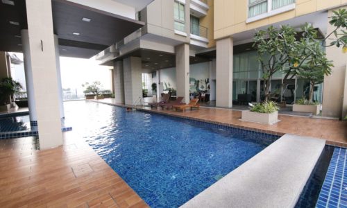 My Resort Bangkok Condominium in Asoke Near University, MRT and Airport Rail Link