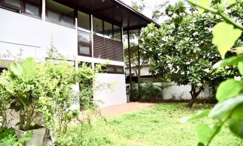 Rent a 2-story house in Thonglor - 3-bedroom 