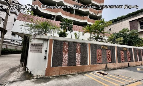 Pikul Place Sathorn condo for sale in Bangkok CBD was built in 1994 and comprises 13 apartments on 15 floors