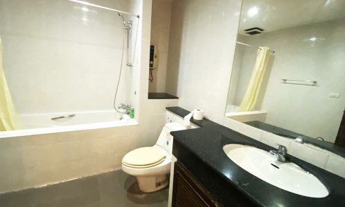 This renovated 2-bedroom condo is available now at a very affordable price in a popular Vista Garden condominium near BTS Phra Khanong in Bangkok
