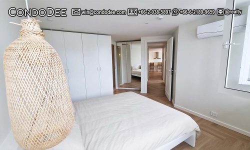 This renovated condo in Prompong on Sukhumvit 39 is available now in a popular D.S. Tower 2 condominium in Bangkok CBD