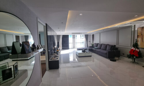 This renovated large condo is available now in Baan Prompong Sukhumvit 39 condominium in Bangkok CBD