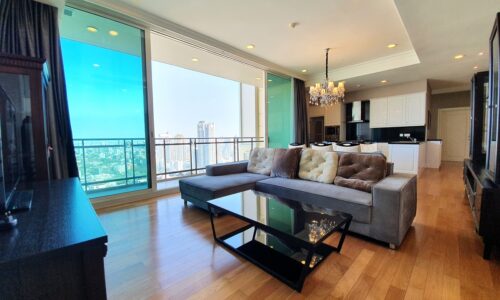 Luxury condo for rent in Asoke - 2 bedroom - high floor - Royce Private Residences