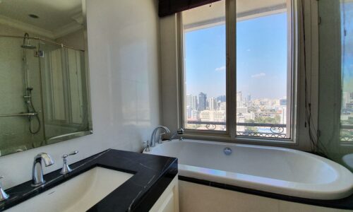 Luxury condo for rent in Asoke - 2 bedroom - high floor - Royce Private Residences