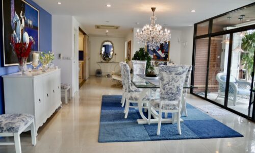3-bedroom 3-balcony condo for sale in a low-rise luxury Baan Ananda condominium