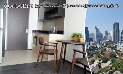 This Sukhumvit flat on a high floor is available now in the Edge Sukhumvit 23 luxury condominium near BTS Asoke in Bangkok CBD
