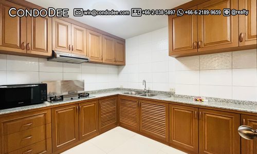 This Sukhumvit penthouse with an amazing view is available on a high floor in a popular Acadamia Grand Tower Sukhumvit 43 condominium in Bangkok CBD