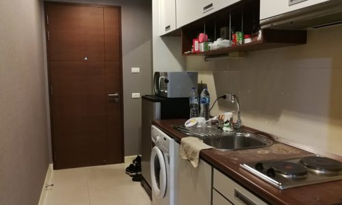 Cheap Condo For Sale in Sukhumvit City Resort Condominium in Nana