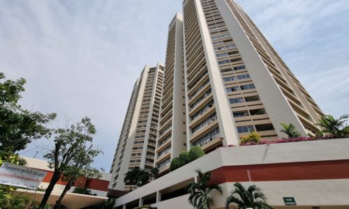 Tai Ping Towers Sukhumvit 63 condo for sale in Ekkamai in Bangkok is a high-rise apartment project that was built in 1981.