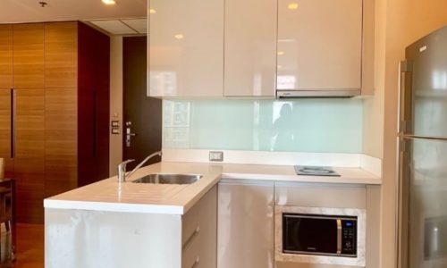 2 Bedrooms Condo for Sale in Asoke on Low Floor near MTR and Airport Link