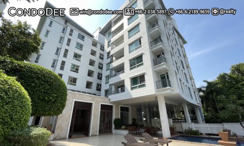 The Bangkok Sukhumvit 61 condo for sale near BTS Ekkamai was built by Land & Houses PCL in 2004 and comprises 1 building having 71 apartments on 8 floors