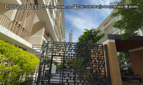 The Clover Thonglor Sukhumvit 55 is a condo for sale in Bangkok CBD that was developed by Living Land Capital and completed in 2010