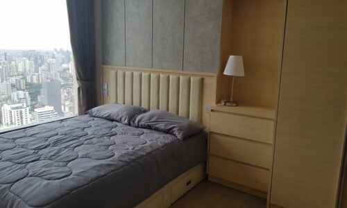 2 Bedroom condo for rent in Asoke - Top Floor - The Esse Asoke