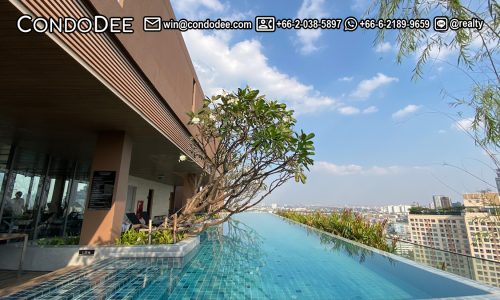 The Lofts Ekkamai Sukhumvit is a luxury Bangkok condo for sale that was developed by Raimon Land and completed in 2017