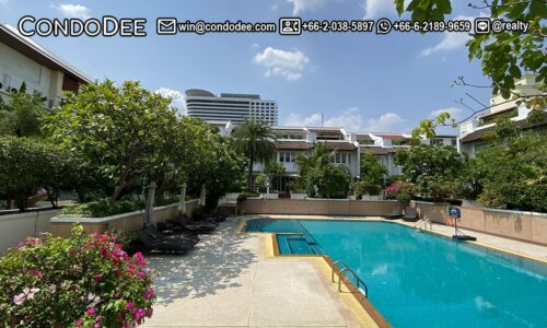 The Natural Place Sukhumvit 31 townhouses for sale in Bangkok in Asoke near Srinakharinwirot University were built in 1995