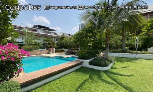 The Natural Place Sukhumvit 31 townhouses for sale in Bangkok in Asoke near Srinakharinwirot University were built in 1995