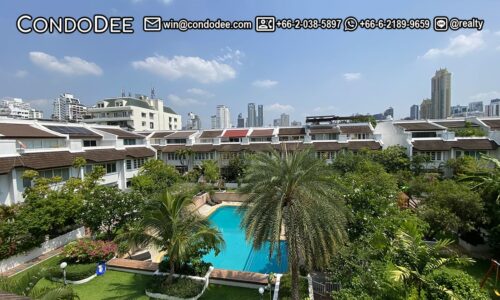 The Natural Place Sukhumvit 31 townhouses for sale in Bangkok in Asoke near Srinakharinwirot University were built in 1995