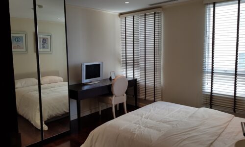 The Oleander Sukhumvit 11 3-beds furnished sale - bedroom 1