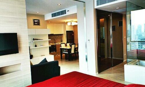 1 Bedroom Large Condo for Rent in Asoke  - Mid-Floor - The Room Sukhumvit 21 condominium