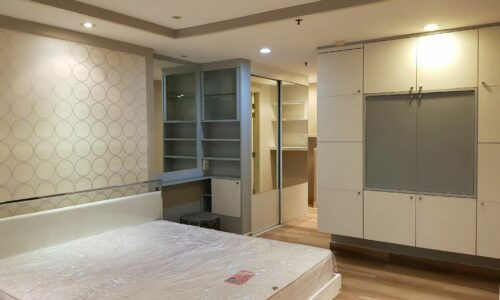 2-Bedroom Condo For Rent in The Trendy Condominium - Like New