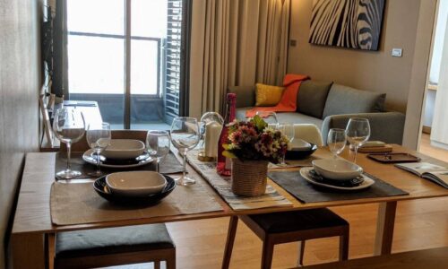 2-bedroom apartment for rent in Prompong - mid-floor - The Lumpini 24