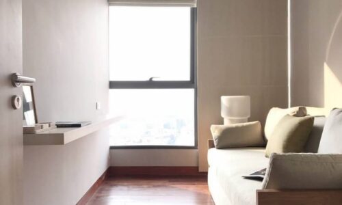 2-bedroom condo for rent in Prompong - mid-floor - The Lumpini 24