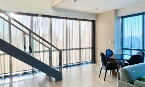 A 2-bedroom duplex condo for rent in Asoke - high floor - The Room Sukhumvit 21 