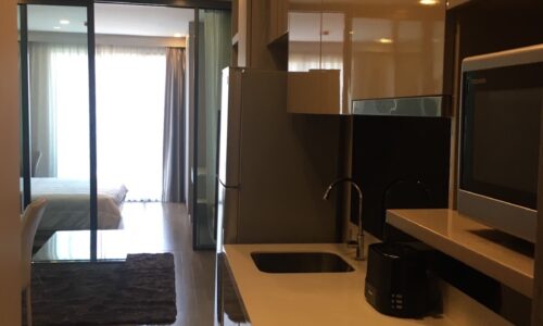 Condo for sale in Sukhumvit 16 - 1-bedroom - low-rise - Trapezo