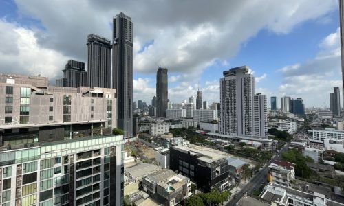 This luxury condo in Thonglor is located near the Donki Mall in a pet-friendly M Thonglor 10 Ekkamai condominium in Bangkok CBD