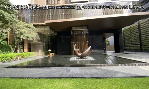 Vittorio Sukhumvit 39 Phrom Phong is a luxury condo for sale on Sukhumvit 39 in Bangkok near BTS Phrom Phong and Emquartier that was built by AP  (Thailand) PCL in 2018