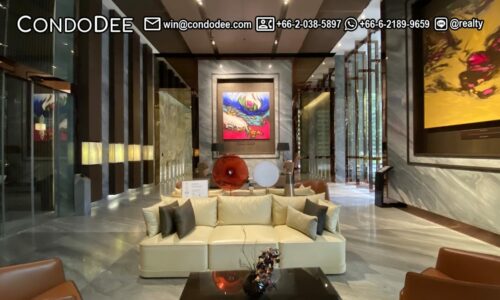 Vittorio Sukhumvit 39 Phrom Phong is a luxury condo for sale on Sukhumvit 39 in Bangkok near BTS Phrom Phong and Emquartier that was built by AP  (Thailand) PCL in 2018