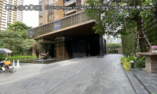 Vittorio Sukhumvit 39 Phrom Phong is a luxury condo for sale on Sukhumvit 39 in Bangkok near BTS Phrom Phong and Emquartier that was built by AP  (Thailand) PCL in 2018