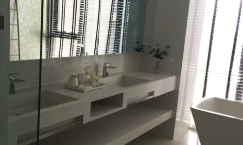 Luxury condo for rent near Prompong BTS - 2-bedroom - mid-floor - Vittorio 39