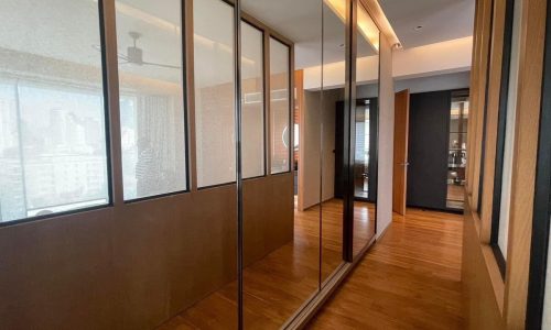 This large apartment in Ekkamai is a unique property available now in Phatasana Gardens condominium in Bangkok CBD