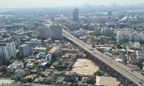 Bangkok duplex condo with a river-view for sale - Ramada Plaza Residence Sukhumvit 48