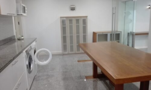 Townhouse for rent near BTS Prompong - 4-story - 4-bedroom