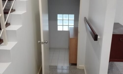 Townhouse for rent near BTS Prompong - 4-story - 4-bedroom