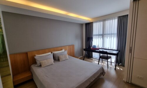 This 1-bedroom condo on Sukhumvit 61 is available now in a luxury Mode Sukhumvit 61 condominium near BTS Ekkamai