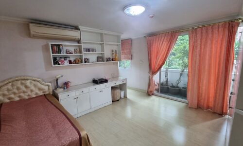 Large apartment with 5 balconies in Sukhumvit 33 for sale - 3-bedroom - Turnberry