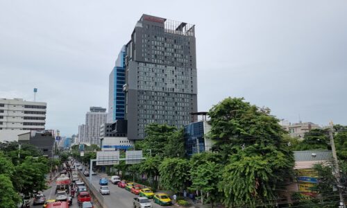 Movenpick Residences Ekkamai - Up Ekamai Bangkok Condominium