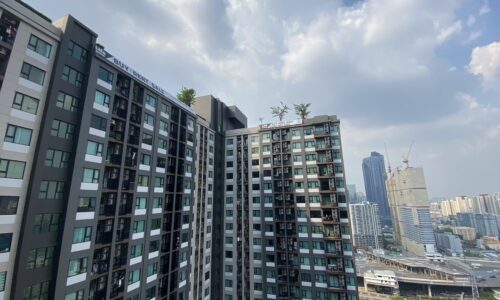 Life Asoke Phetchaburi condo for sale near Phetchaburi MRT and Makkasan Airport Rail Link is a high-rise apartment building that was constructed in 2018 by AP Thai – Asian Property Development Public Company.