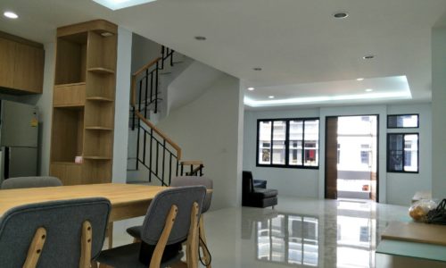 Townhouse for Sale in Asoke in Moo Baan Chicha Castle - Unique 4-Story 