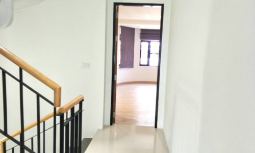 Townhouse for Sale in Asoke in Moo Baan Chicha Castle - Unique 4-Story 
