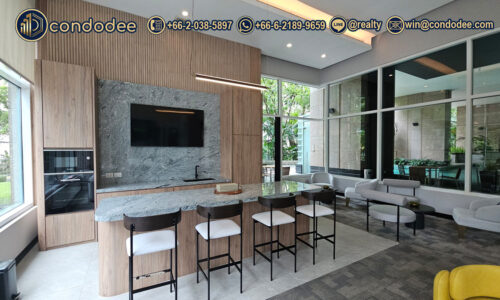 co-kitchen in The Park Chidlom luxury condo for sale in Bangkok near BTS | คอนโดหรู เดอะ พาร์ค ชิดลม ขาย ใกล้ BTS กรุงเทพ
