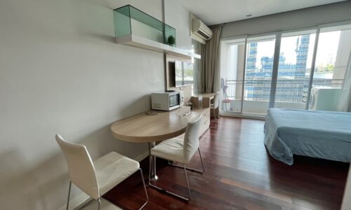 This affordable condo near Bumrungrad Hospital is available in Circle Condominium