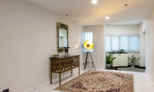 This luxury large condo in Asoke near Srinakharinwirot University is available now in a popular Kiarti Thanee City Mansion condominium in Bangkok CBD